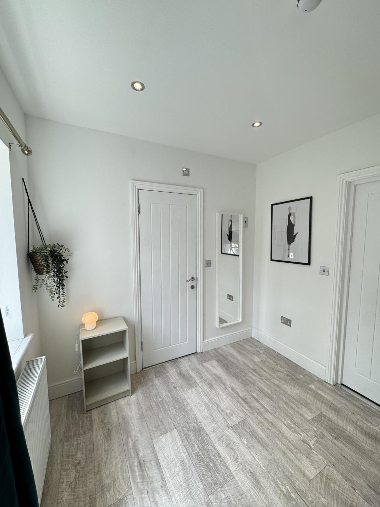 En-Suite Bedroom For Up To 4! Sofa Bed - Near Stratford London Eksteriør billede