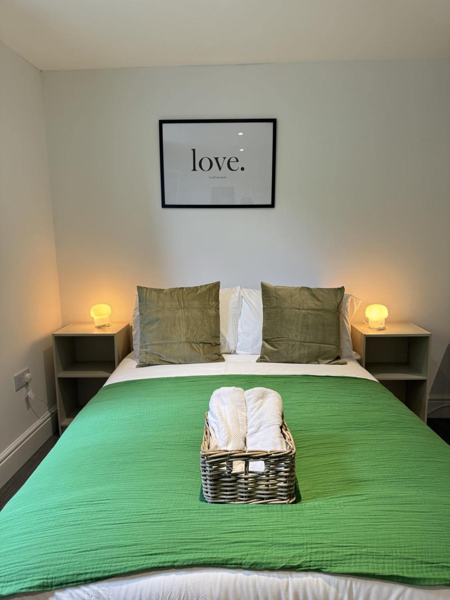 En-Suite Bedroom For Up To 4! Sofa Bed - Near Stratford London Eksteriør billede