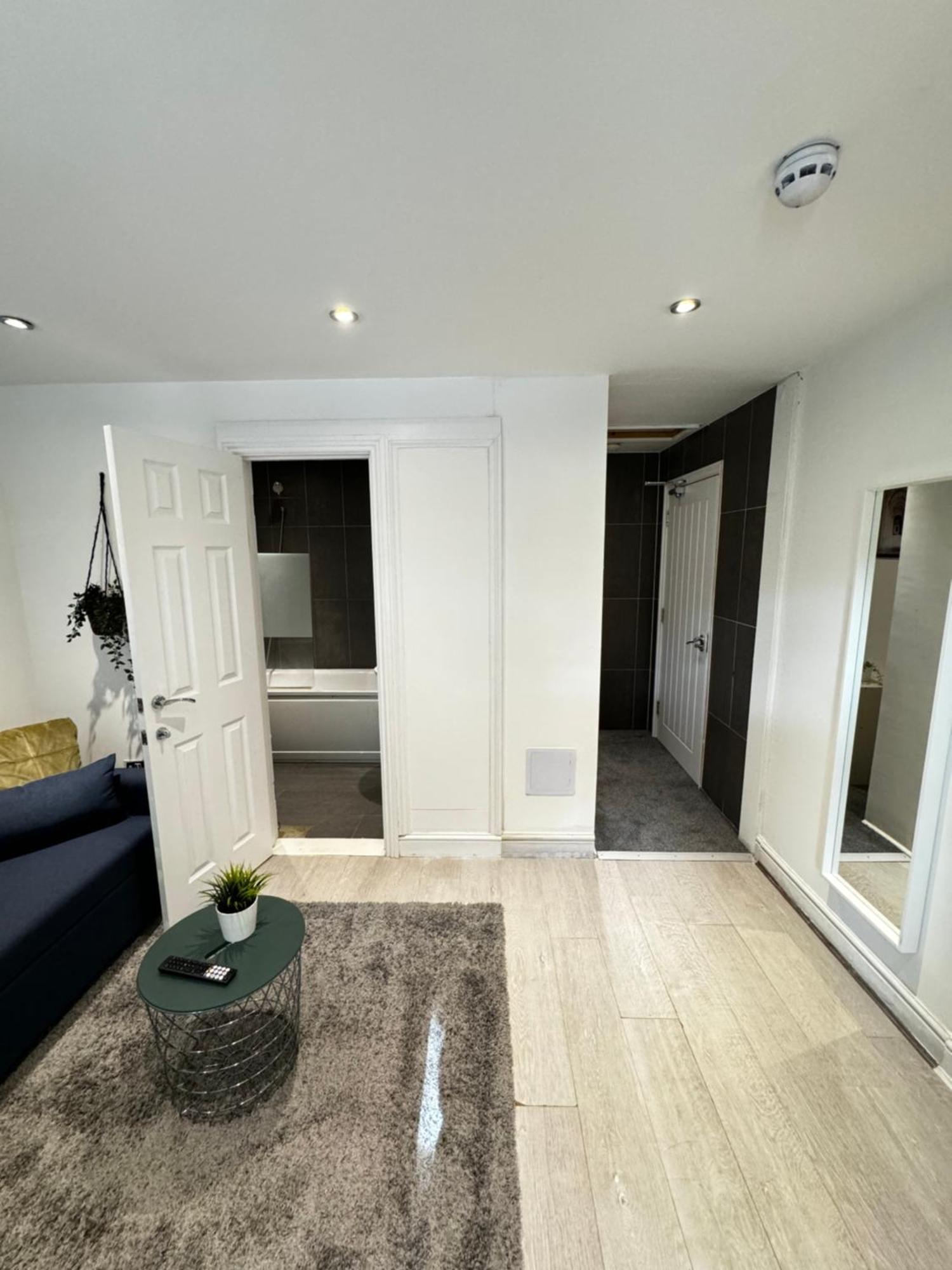En-Suite Bedroom For Up To 4! Sofa Bed - Near Stratford London Eksteriør billede