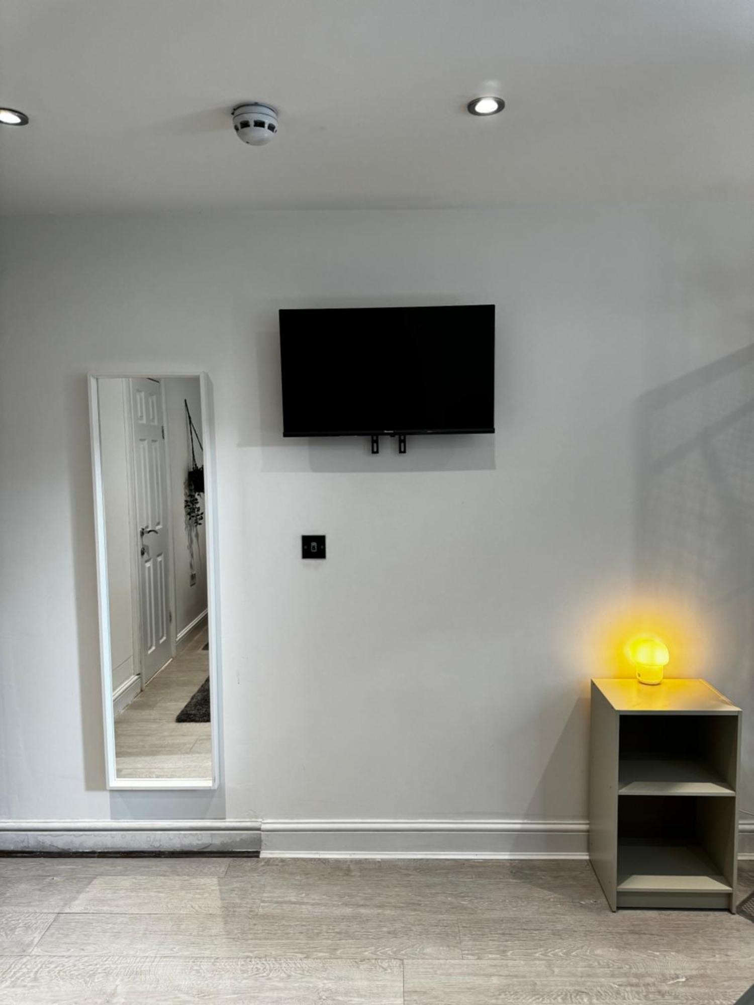 En-Suite Bedroom For Up To 4! Sofa Bed - Near Stratford London Eksteriør billede