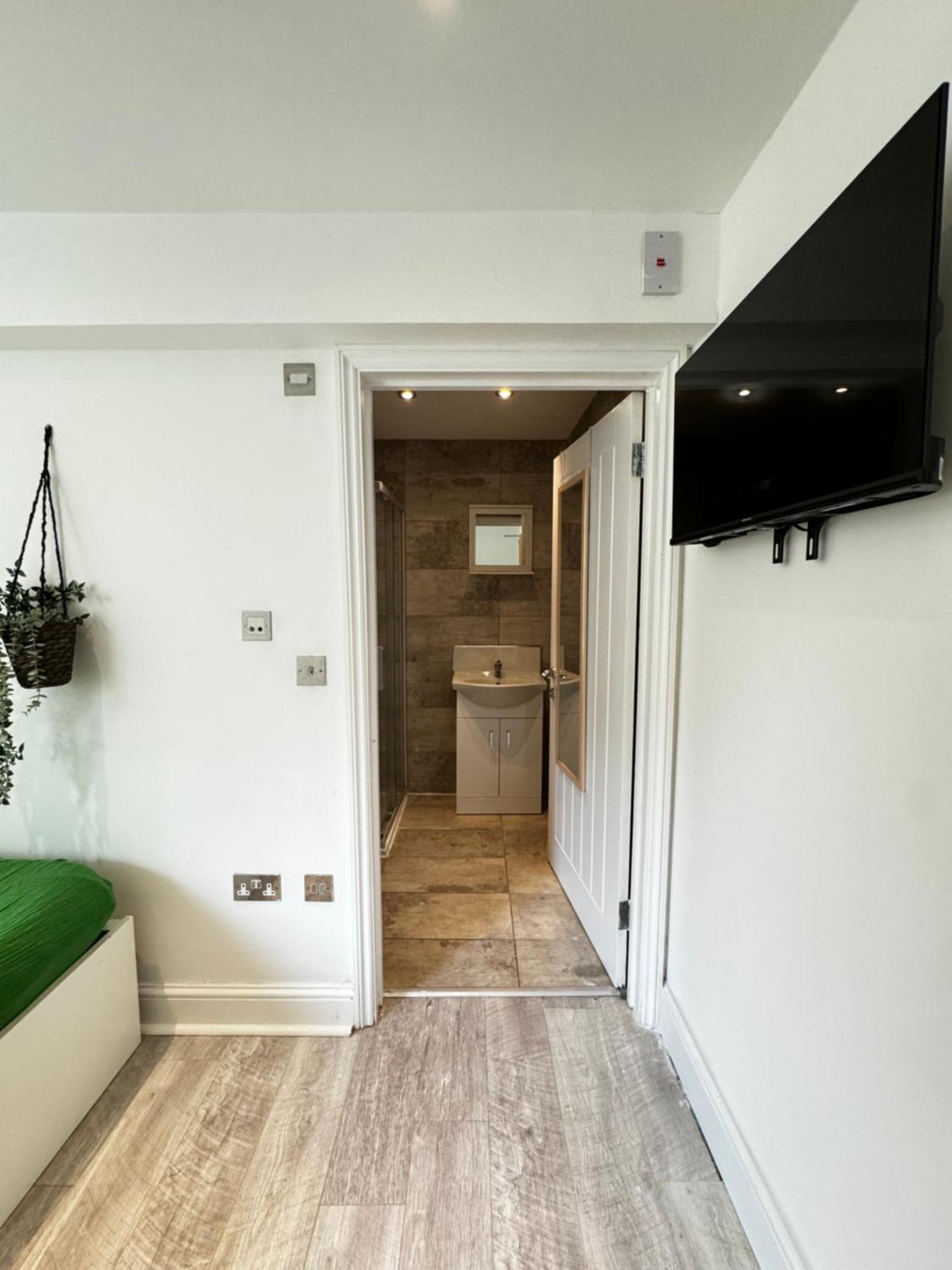 En-Suite Bedroom For Up To 4! Sofa Bed - Near Stratford London Eksteriør billede