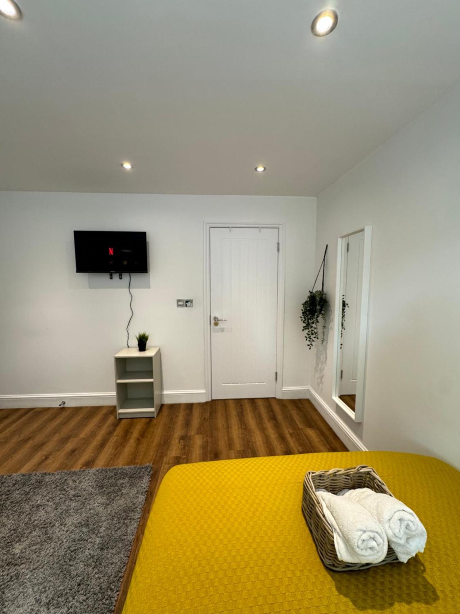 En-Suite Bedroom For Up To 4! Sofa Bed - Near Stratford London Eksteriør billede
