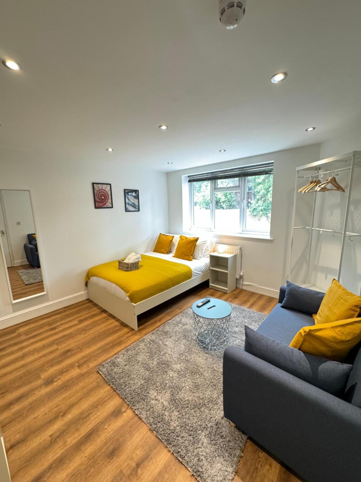 En-Suite Bedroom For Up To 4! Sofa Bed - Near Stratford London Eksteriør billede